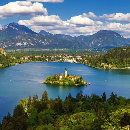 Апартаменты Lakeview Heaven